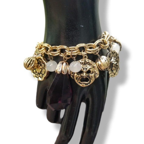 1950s GOLDTONE VENETIAN MASK THEATRICAL STATEMENT CHARM BRACELET - Picture 2 of 9